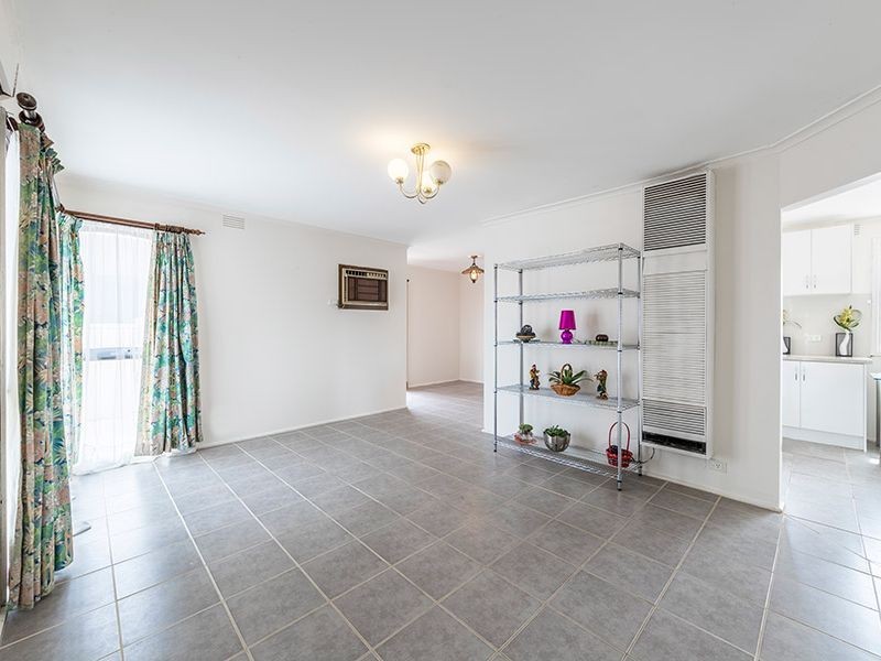 43 Braeswood Road, Kings Park VIC 3021