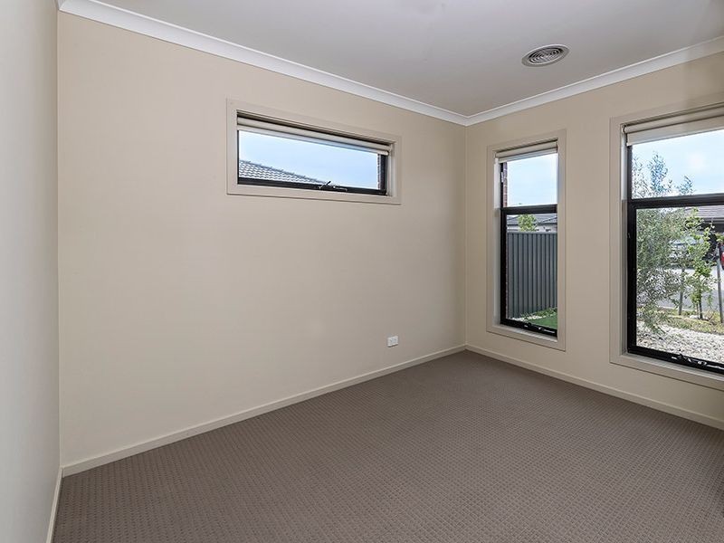 23 Parkfield Court, Deer Park VIC 3023