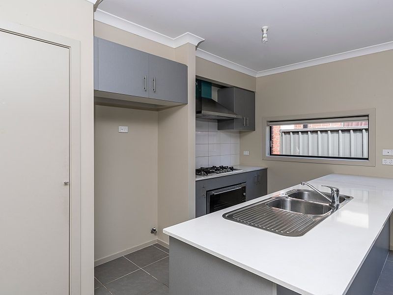 23 Parkfield Court, Deer Park VIC 3023