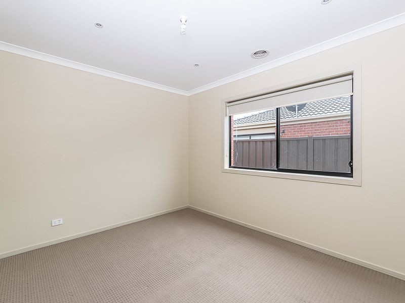 23 Parkfield Court, Deer Park VIC 3023