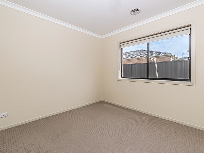 23 Parkfield Court, Deer Park VIC 3023