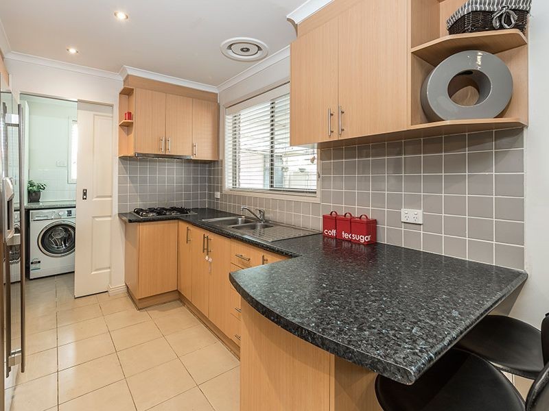 44 Grevillea Road, Kings Park VIC 3021