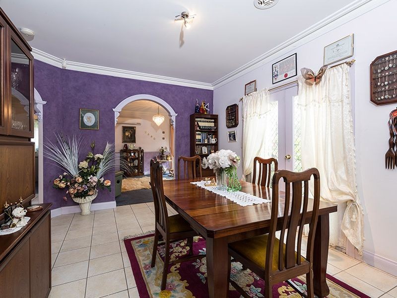 2 Heaton Court, Caroline Springs VIC 3023