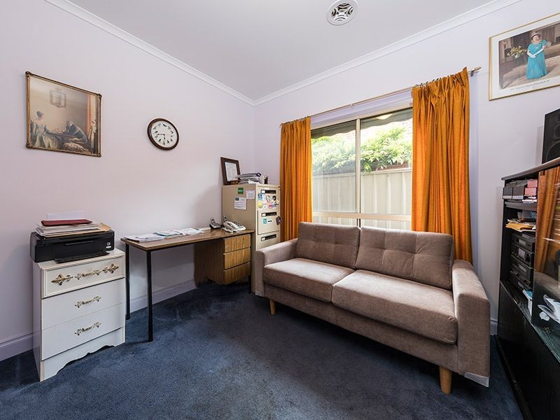 2 Heaton Court, Caroline Springs VIC 3023