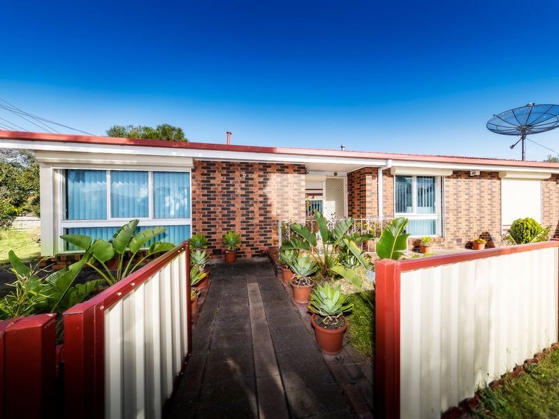 37 Grevillea Road, Kings Park VIC 3021