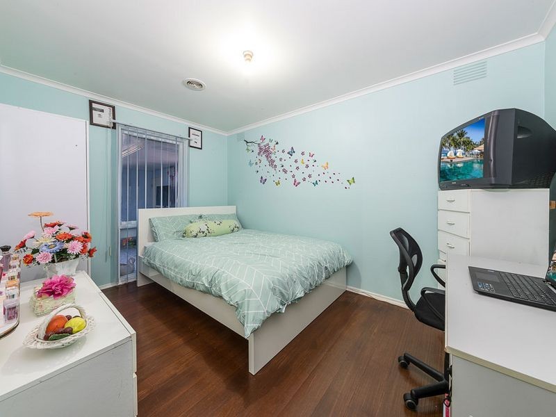 37 Grevillea Road, Kings Park VIC 3021