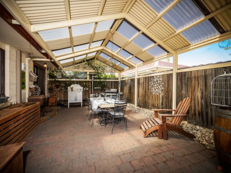 11 Sutherland Street, Albanvale VIC 3021