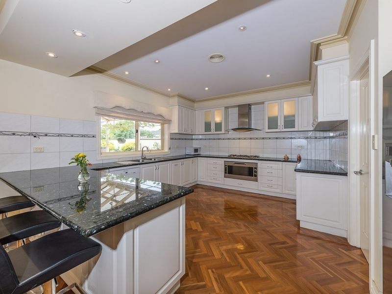 49 Watervale Boulevard, Taylors Hill VIC 3037