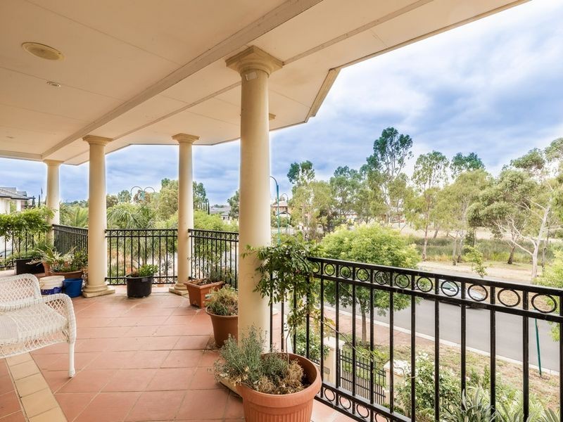 49 Watervale Boulevard, Taylors Hill VIC 3037