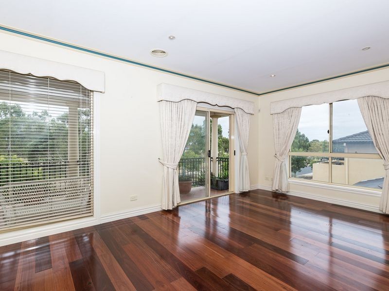 49 Watervale Boulevard, Taylors Hill VIC 3037