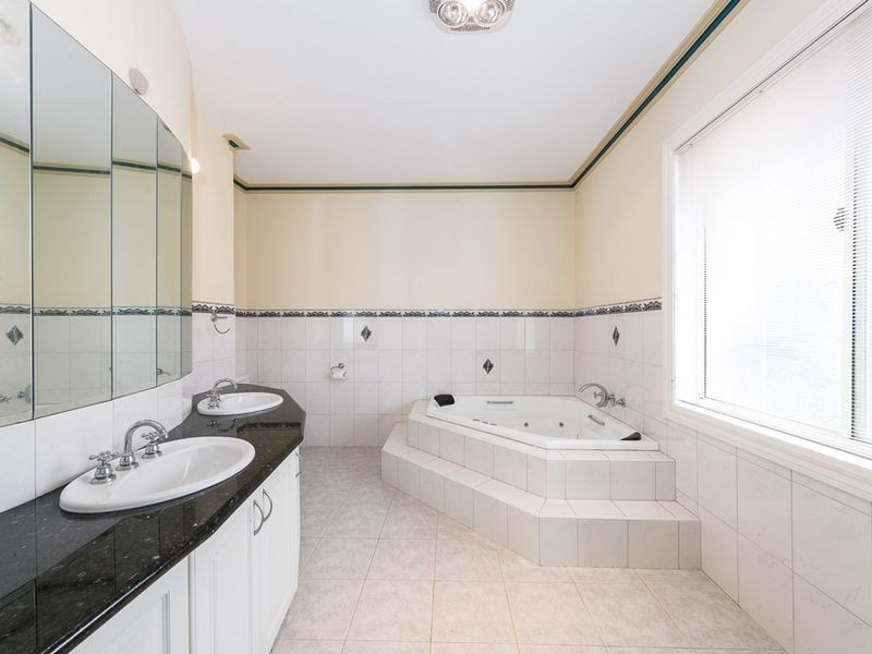 49 Watervale Boulevard, Taylors Hill VIC 3037