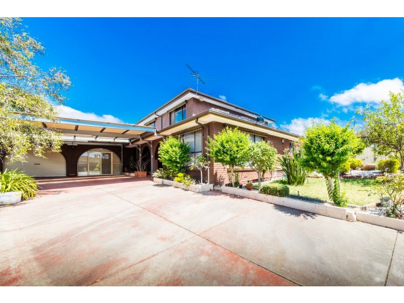 15 Abercairn Court, Deer Park VIC 3023