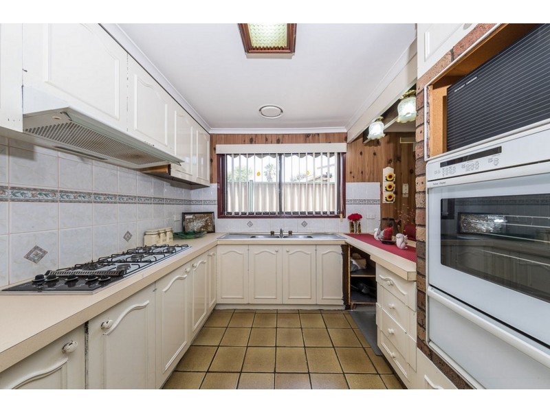 15 Abercairn Court, Deer Park VIC 3023