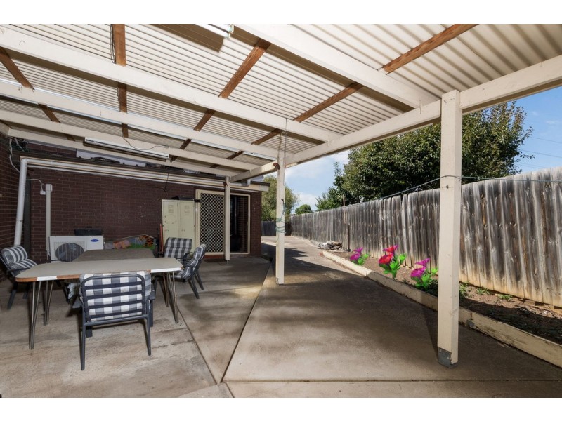 15 Abercairn Court, Deer Park VIC 3023