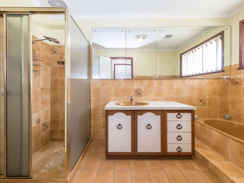 15 Abercairn Court, Deer Park VIC 3023