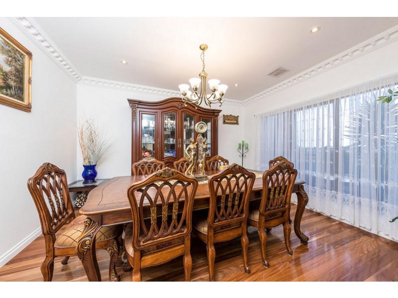 24B Phyllis Parade, Deer Park VIC 3023