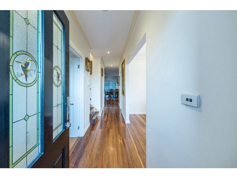 24B Phyllis Parade, Deer Park VIC 3023