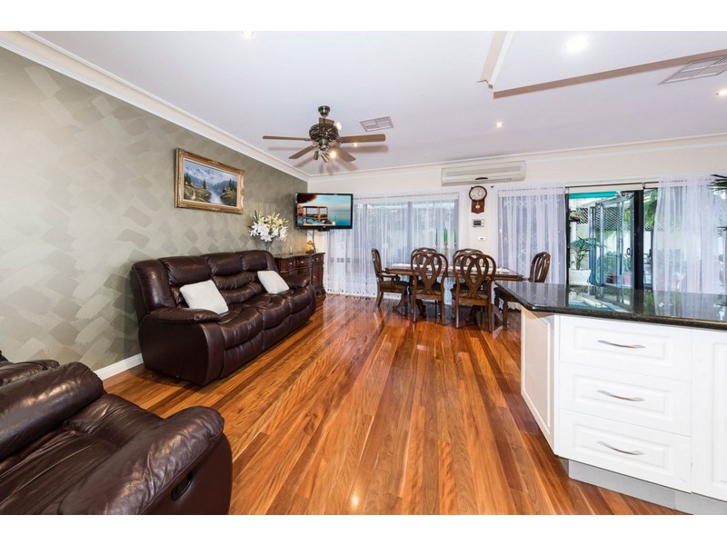 24B Phyllis Parade, Deer Park VIC 3023