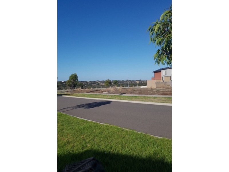 6 Monarma Walk, Kealba VIC 3021