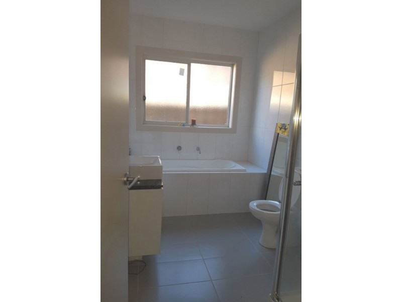 6 Monarma Walk, Kealba VIC 3021