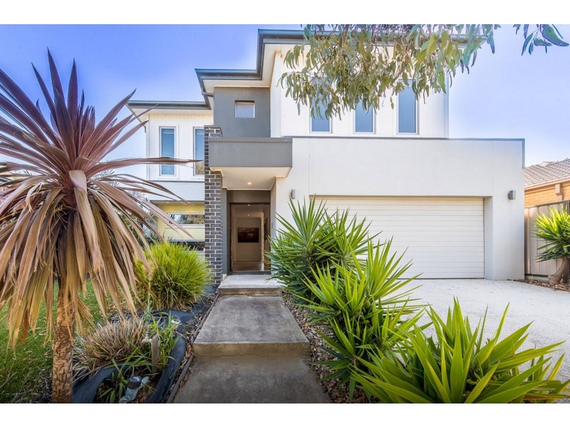 9 Hovell Drive, Burnside Heights VIC 3023