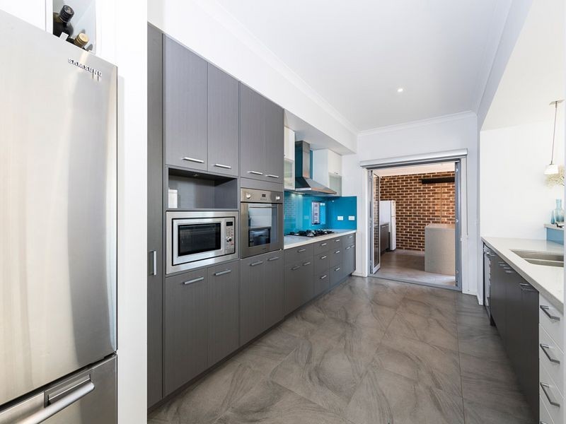 9 Hovell Drive, Burnside Heights VIC 3023