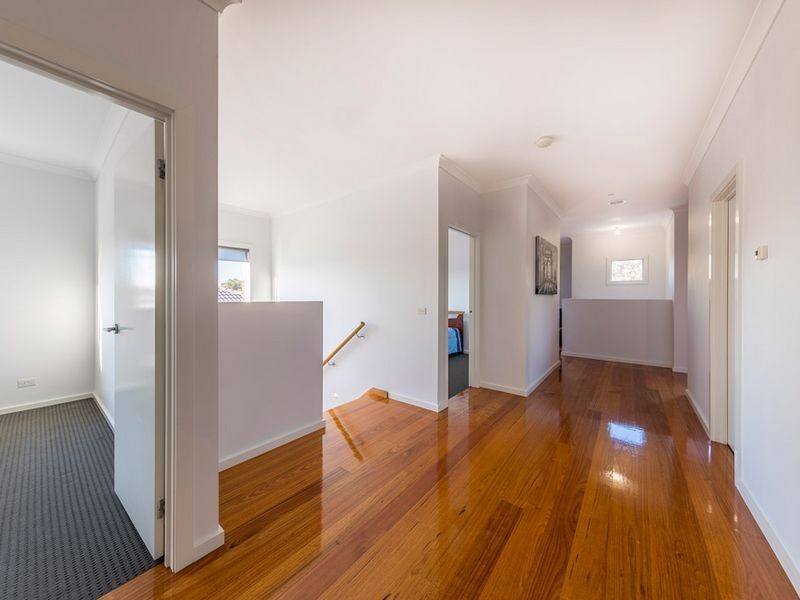 9 Hovell Drive, Burnside Heights VIC 3023
