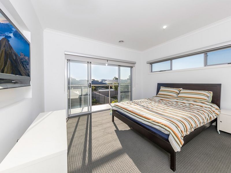 9 Hovell Drive, Burnside Heights VIC 3023