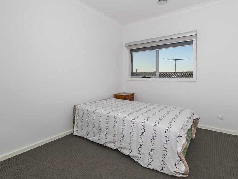 9 Hovell Drive, Burnside Heights VIC 3023