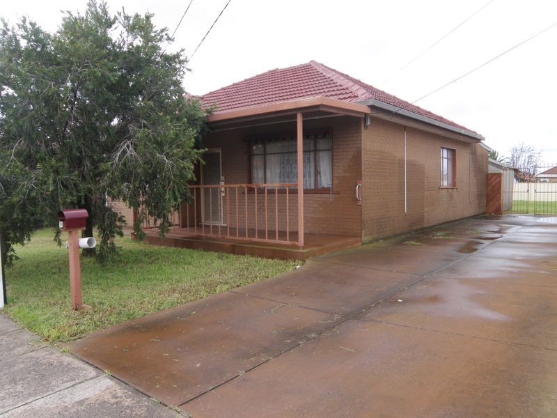 74 Oberon Street, St Albans VIC 3021