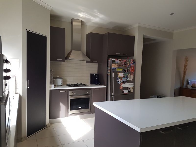 43 Salina Walk, Caroline Springs VIC 3023