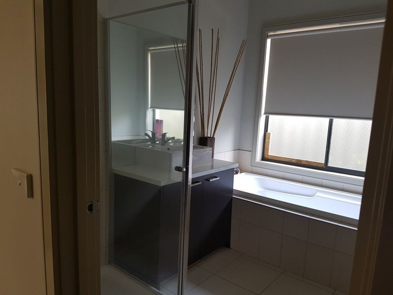 43 Salina Walk, Caroline Springs VIC 3023