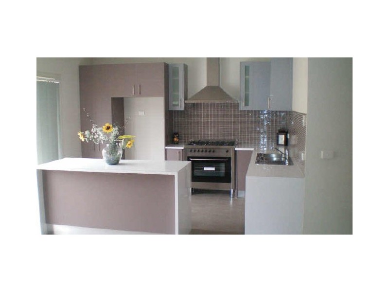 34 Westerfolds Terrace, Caroline Springs VIC 3023