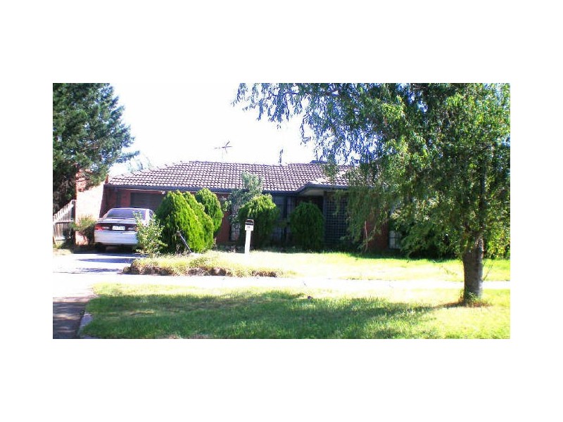 11 Yeats Drive, Delahey VIC 3037