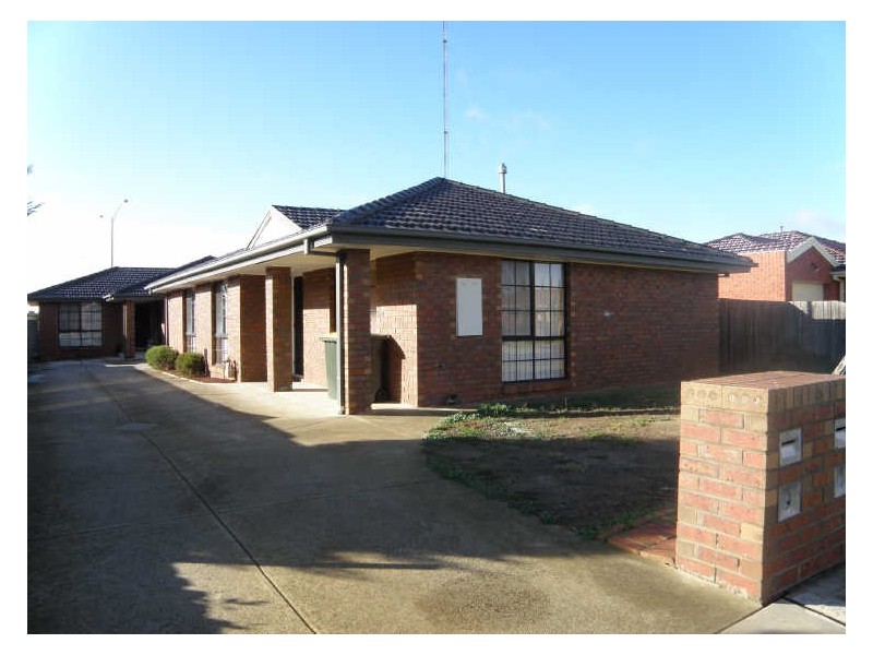 1/43 Wilmot Drive, Delahey VIC 3037