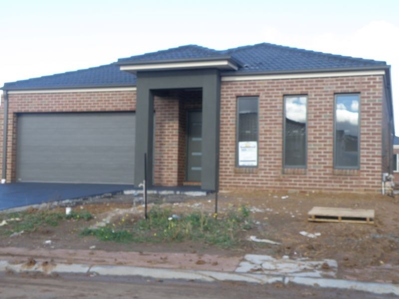 7 Bunker Circuit, Deer Park VIC 3023