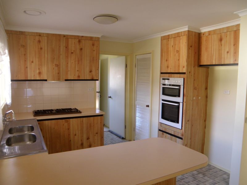 29 Kurung Drive, Kings Park VIC 3021