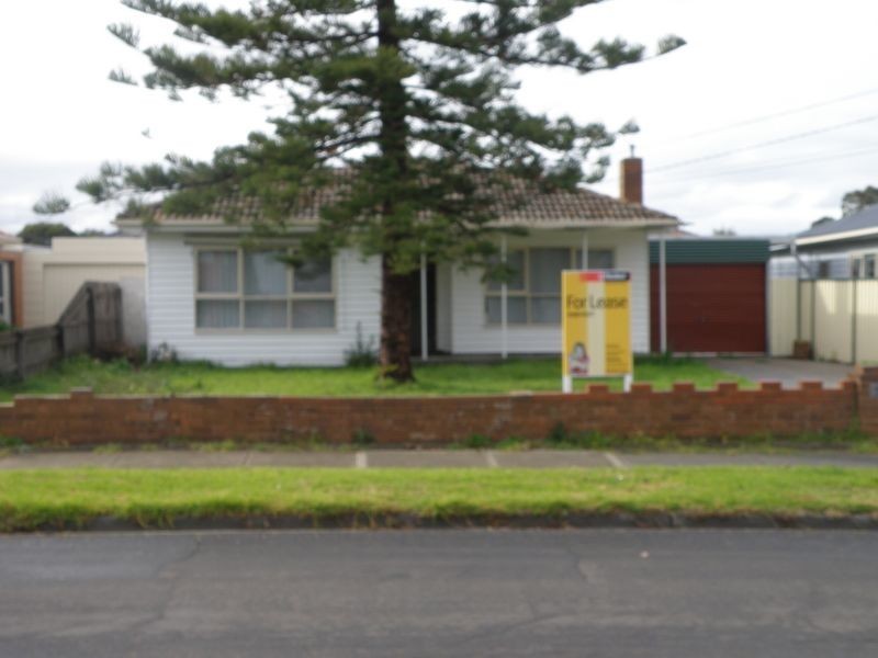 16 Cowper Street, St Albans VIC 3021