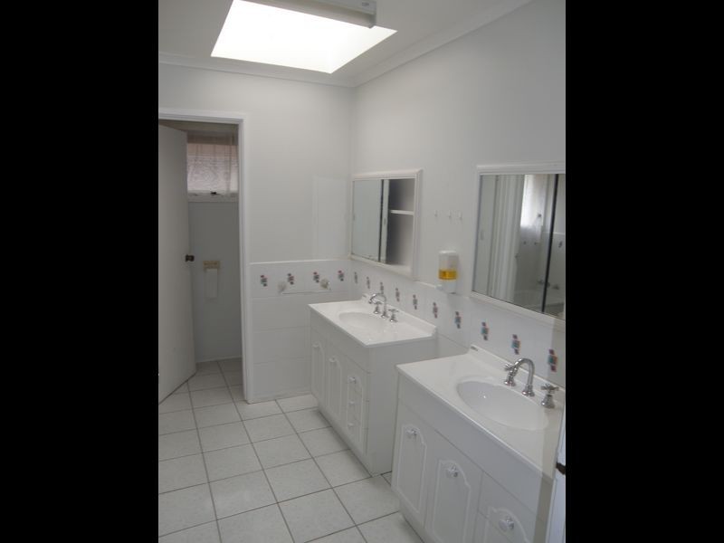 50 Grevillea Road, Kings Park VIC 3021