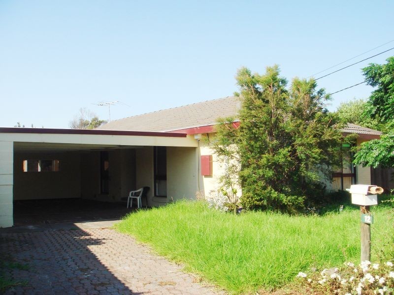 12 Gibbon Court, St Albans VIC 3021