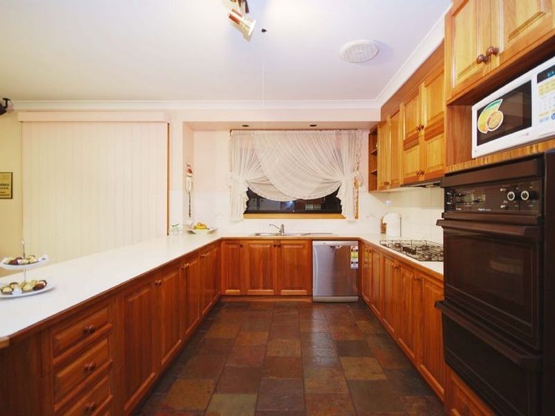 5 Dalray Court, Keilor Downs VIC 3038