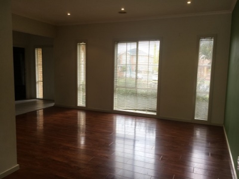 78 Loddon Dr, Taylors Hill VIC 3037