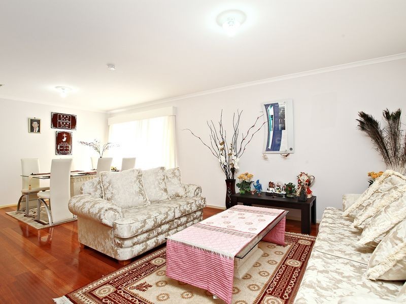 31 Illawong Terrace, Burnside VIC 3023