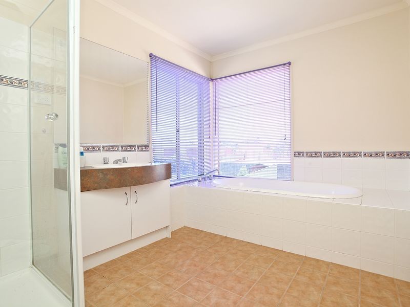 31 Illawong Terrace, Burnside VIC 3023