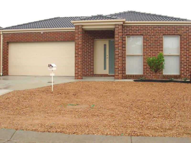 11 Silvia Close, Hillside VIC 3037