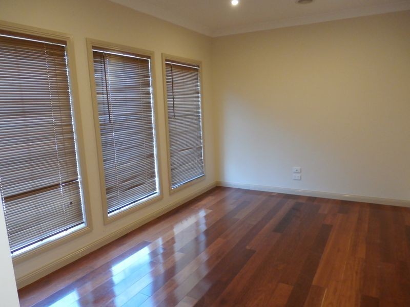 40 Cunningham Chase, Burnside Heights VIC 3023