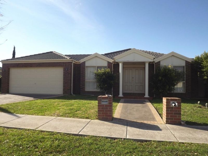 2 La Trobe Terrace, Taylors Hill VIC 3037