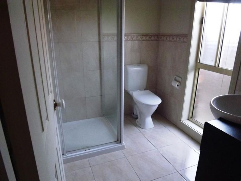 2 La Trobe Terrace, Taylors Hill VIC 3037