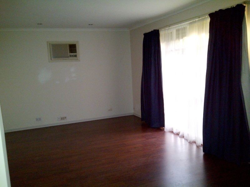 13 Abercairn Court, Deer Park VIC 3023