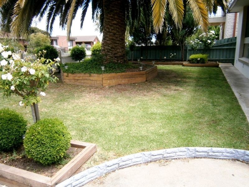 63 Harmon Avenue, St Albans VIC 3021